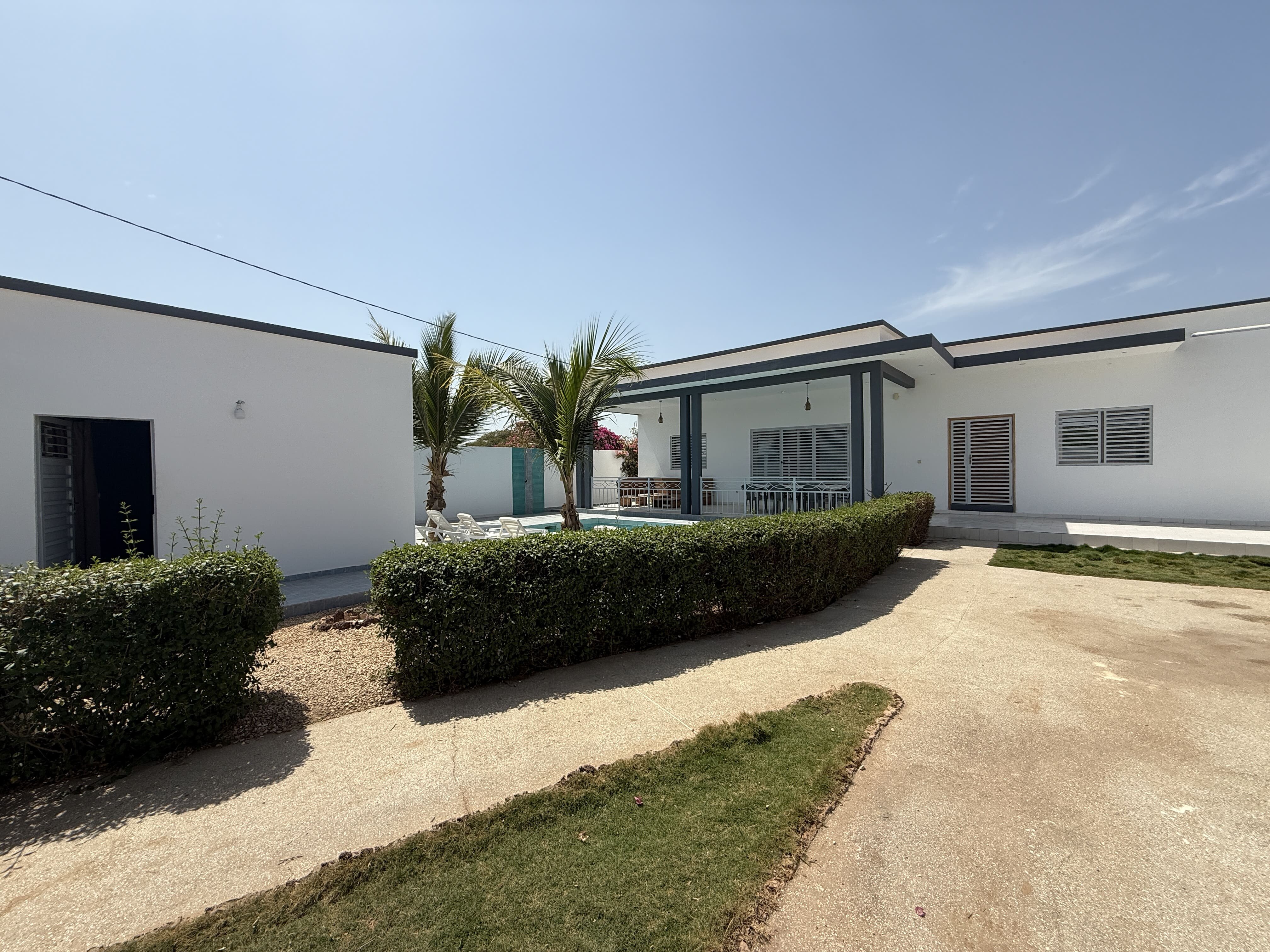 villa  contemporain de plain -pied à vendre à la somone