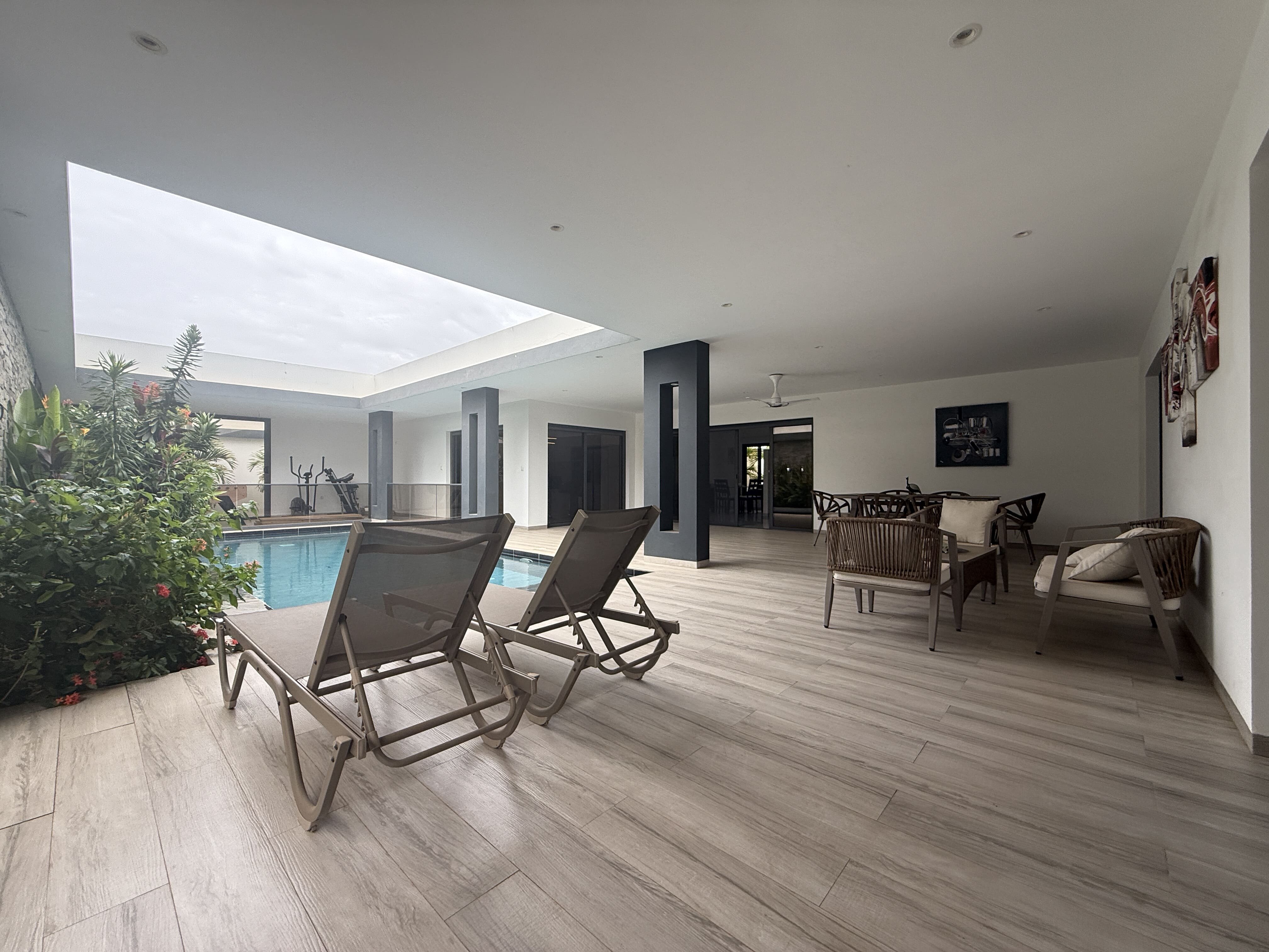 VILLAS CONTEMPORAINES DE PROMOTEUR - UNE OPPORTUNITÉ RARE À VENDRE NGUERING BAMBARA