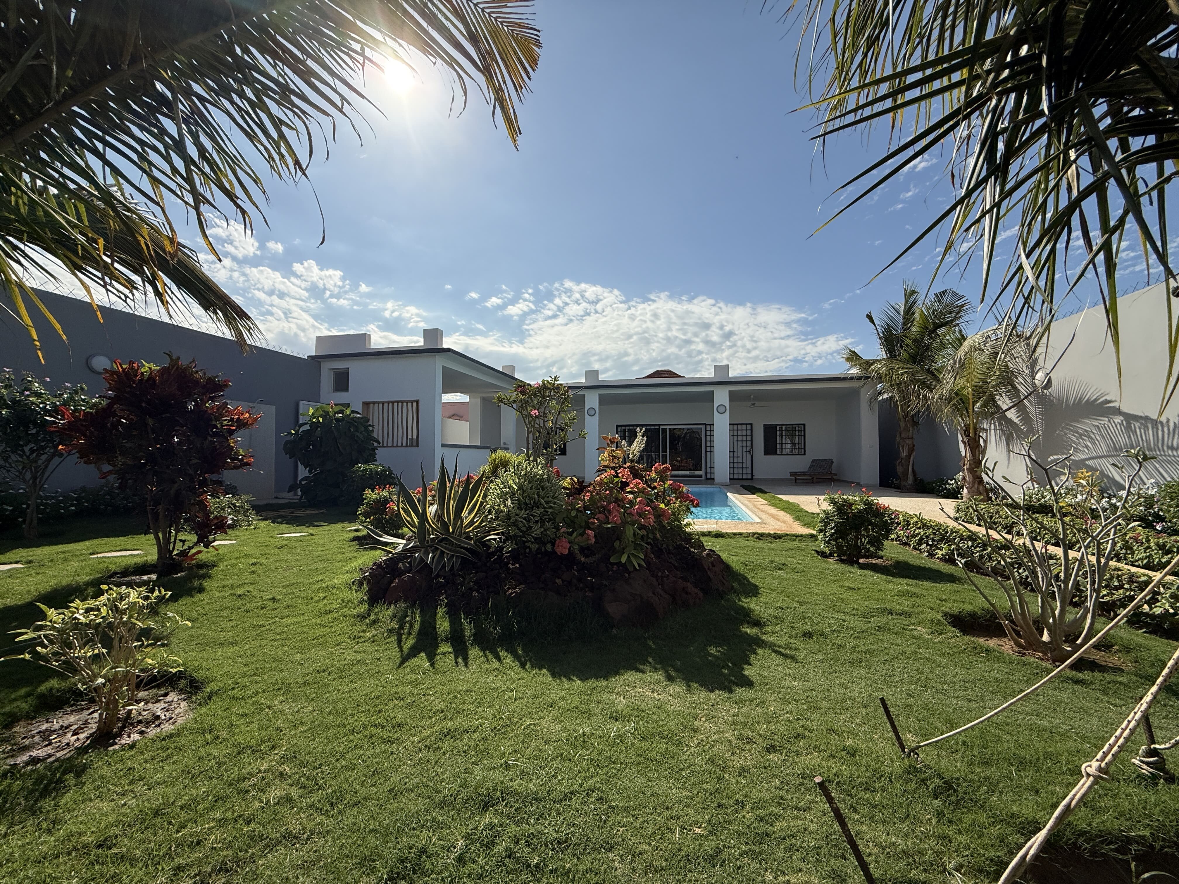 villa neuve de plain-pied à vendre à ngaparou   sur un terrain de 600m2 : un produit intéressant  sur le marché !