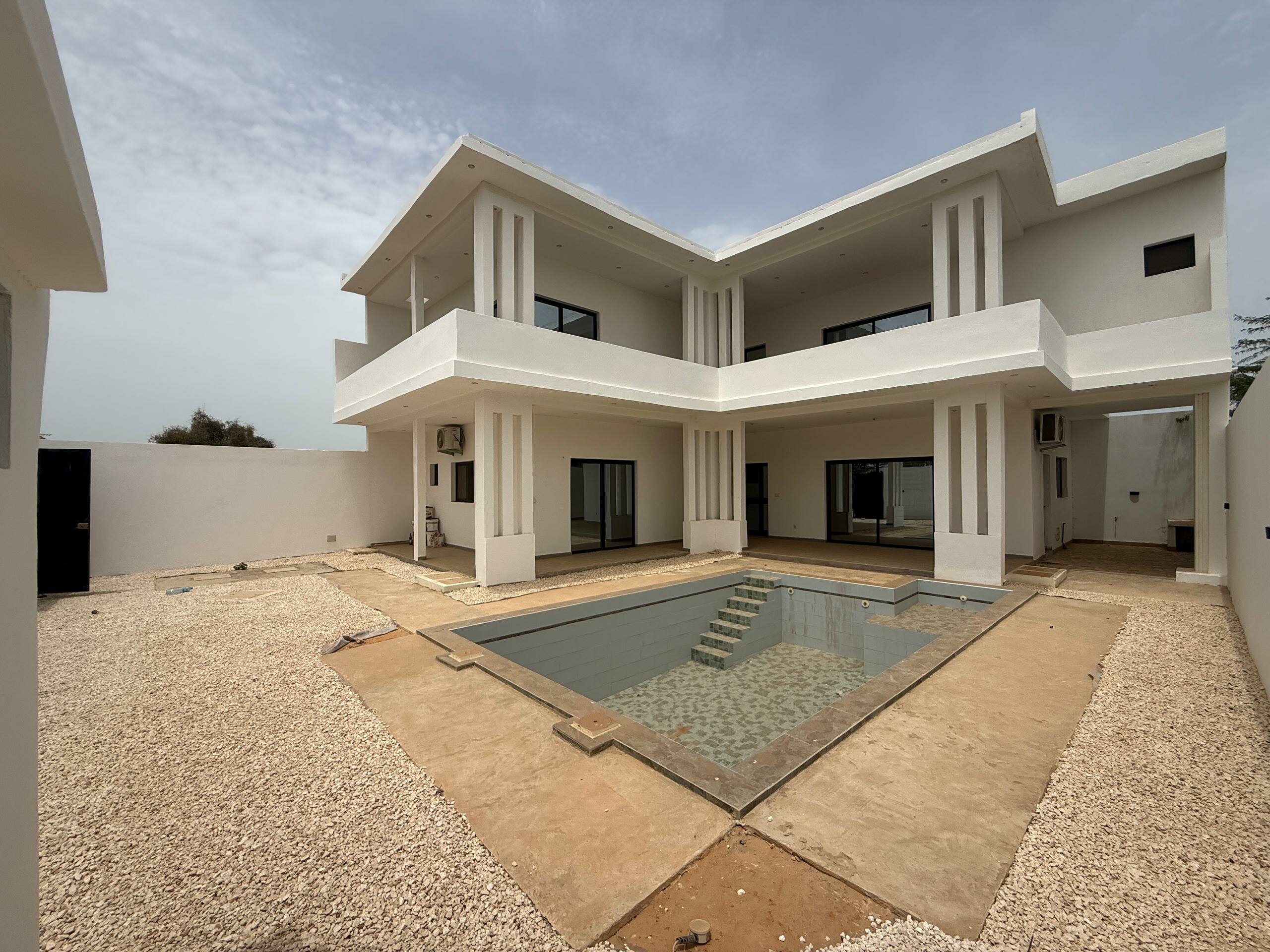 VILLA CONTEMPORAINE À VENDRE SOMONE 